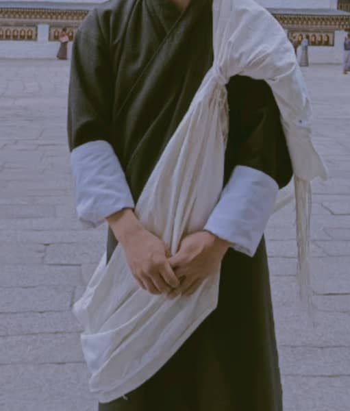 Kabney, Bhutanese men scarf